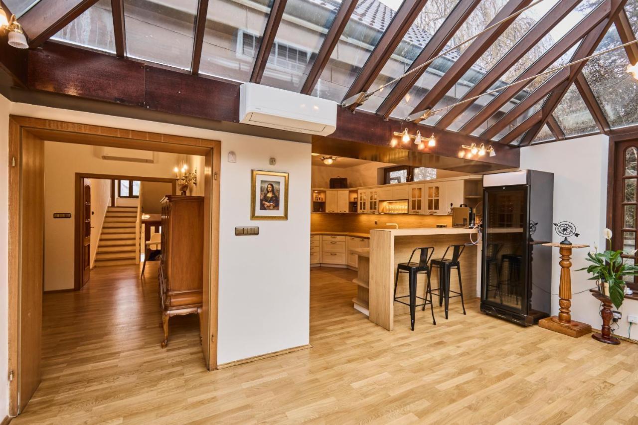 *the Little Castle* With Heated Pool And Sauna Prag