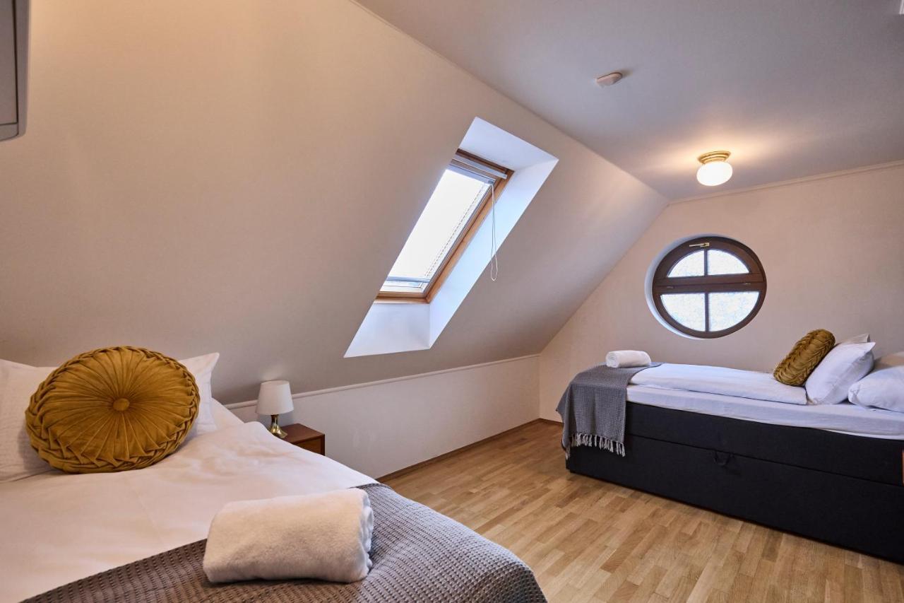 *the Little Castle* With Heated Pool And Sauna Prag