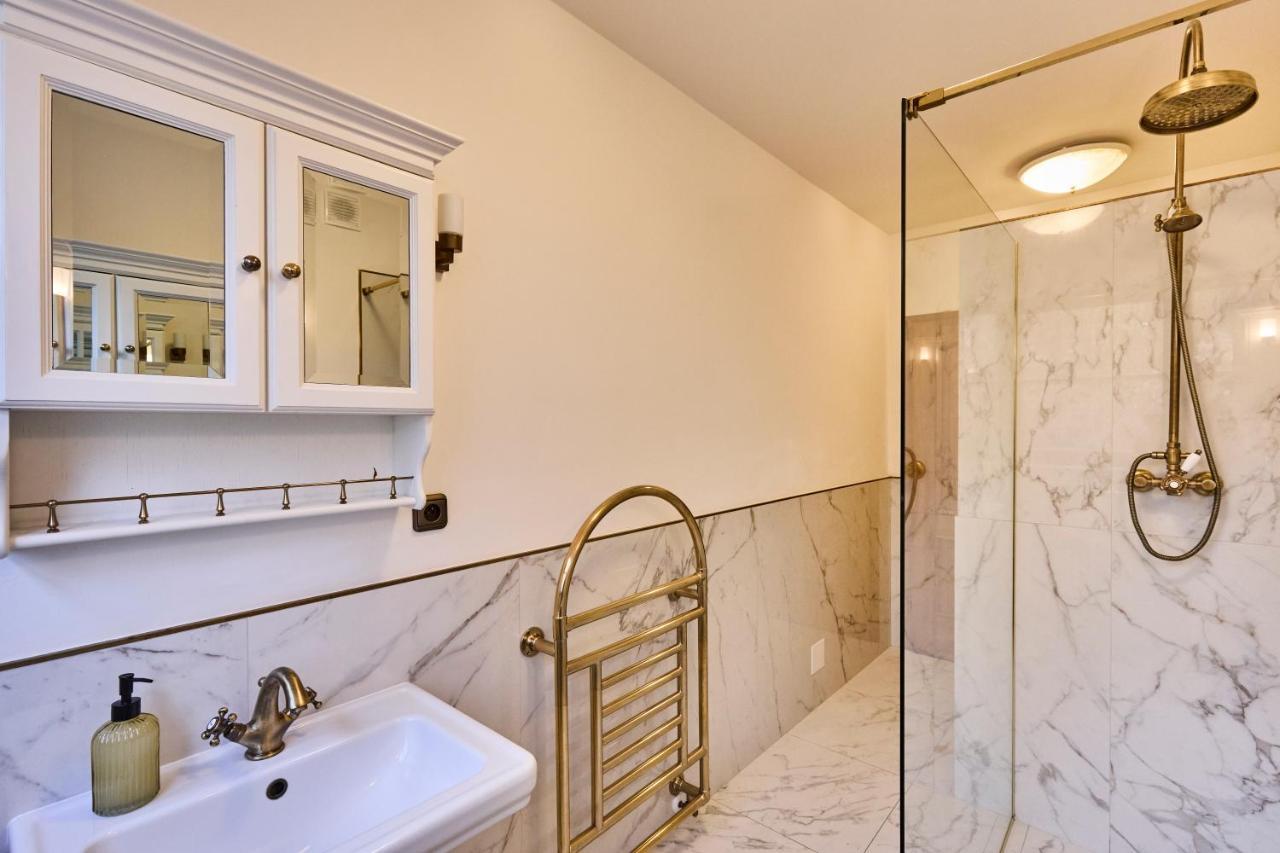 *the Little Castle* With Heated Pool And Sauna Villa Prag